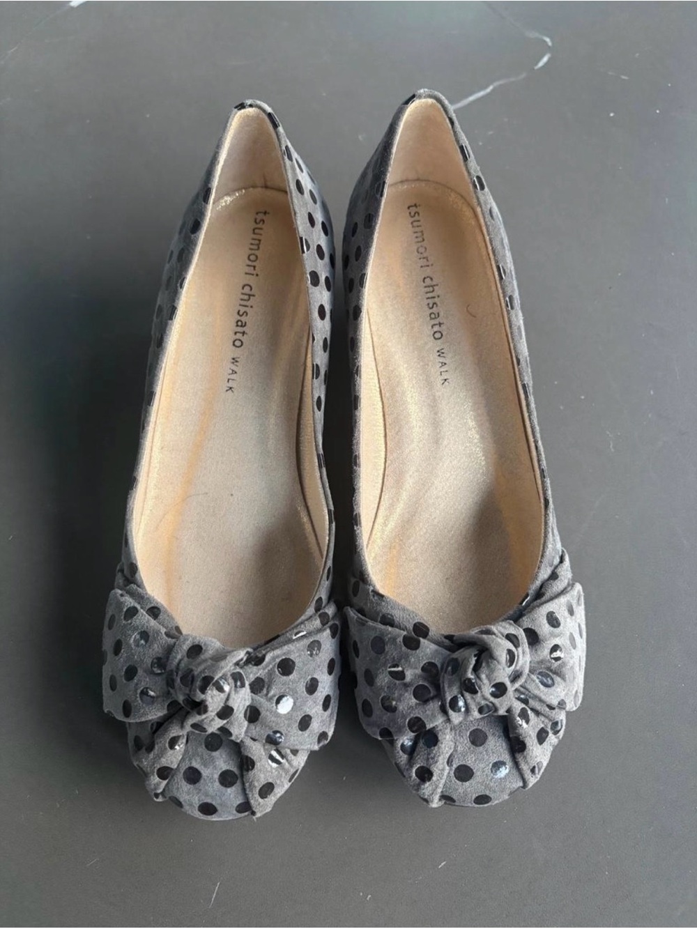 Tsumori Chisato Gray Polka Dot Bow Flats